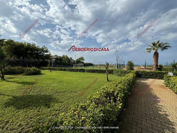 Casa bilocale in vendita in Viale Himera Campofelice di Roccella Pa Italia, Campofelice Di Roccella