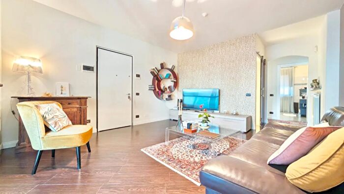 Appartamento quadrilocale in vendita in Via Casteldragone, Novi Ligure