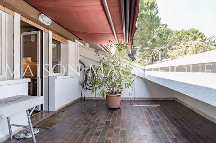 Appartamento trilocale in vendita in Via Corsica, Bologna