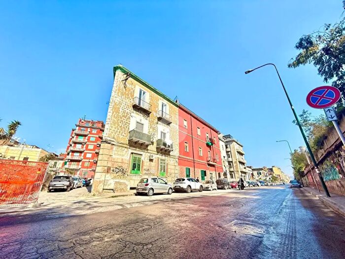 Appartamento bilocale in vendita in Via Diomede Carafa, Napoli