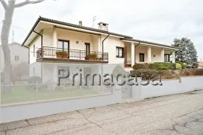 Casa quadrilocale in vendita in Via, Soave