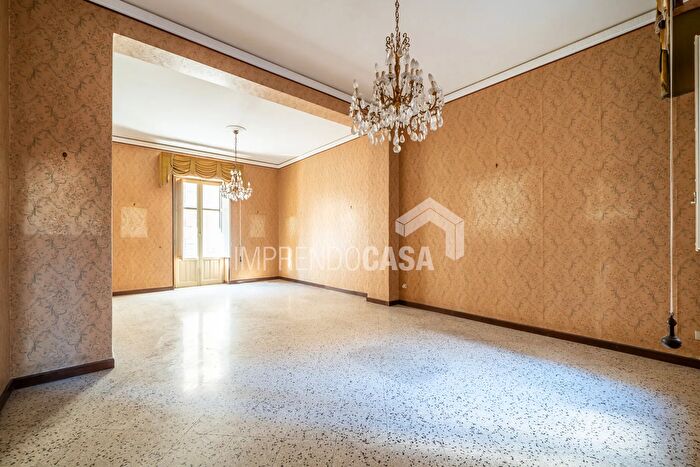 Appartamento con 5 locali in vendita in Via Domenico Lancia di Brolo, Palermo