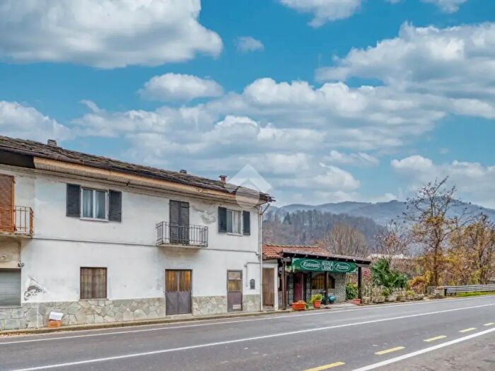 Appartamento quadrilocale in vendita in Via Nazionale, Pinerolo