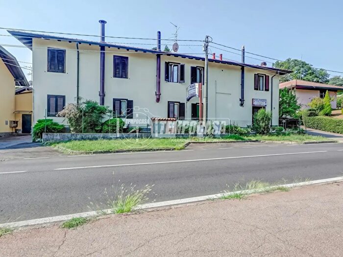 Casa quadrilocale in vendita in Via Udine, Casorate Sempione