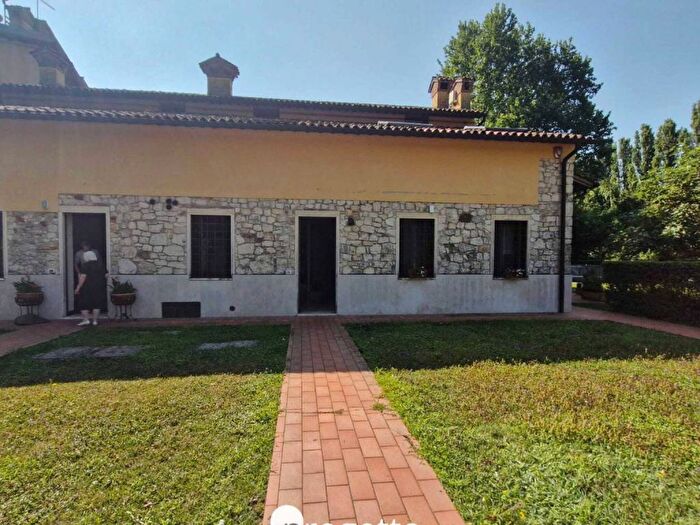 Casa con 5 locali in affitto in Monteviale