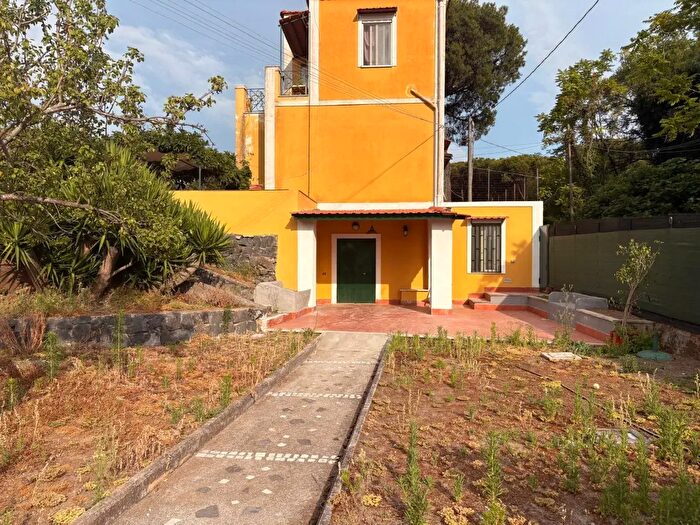 Appartamento bilocale in affitto in Via Ville delle Ginestre N, Torre Del Greco