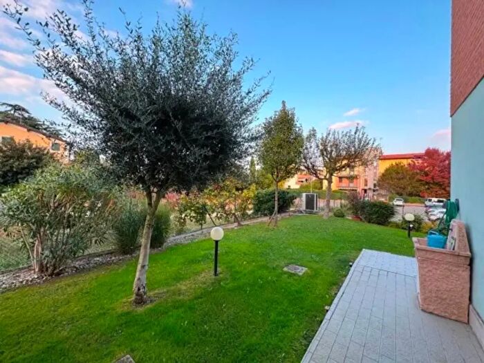 Casa con 6 locali in vendita in Modena