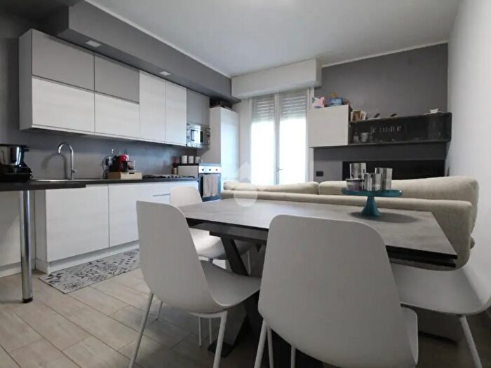 Appartamento trilocale in vendita in Via di Mezzo, Casalgrande