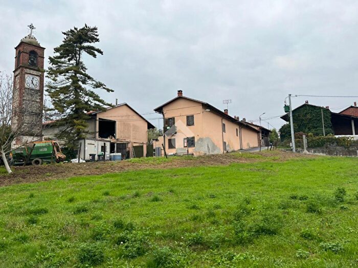 Casa con 6 locali in vendita in Borgata Colombè Superiore, Trana