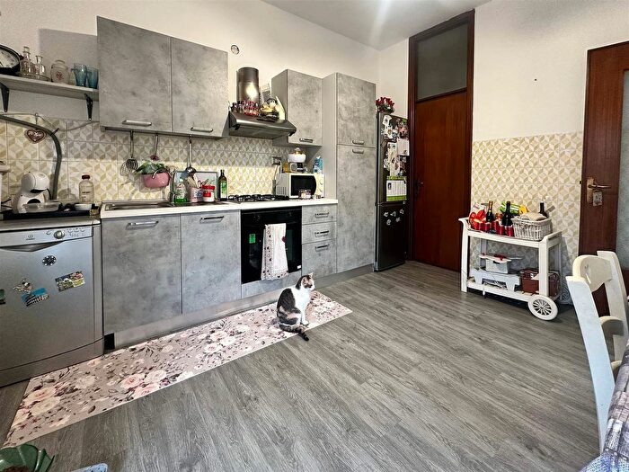 Appartamento quadrilocale in vendita in Via Nazionale, Aulla
