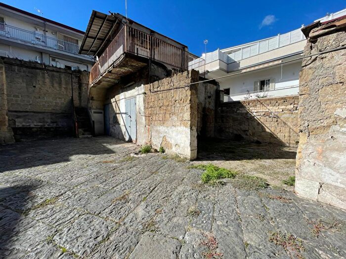 Casa quadrilocale in vendita in Corso Garibaldi, Grumo Nevano