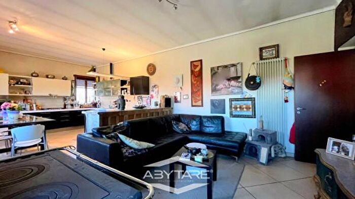 Casa quadrilocale in vendita in Regione Ponte Po, Carignano