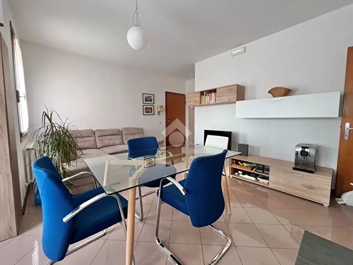 Appartamento trilocale in vendita in Via Moro, Castelfranco Veneto