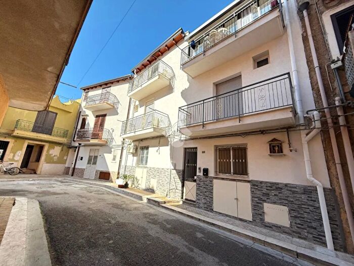 Appartamento quadrilocale in vendita in Via Roma, Altavilla Milicia