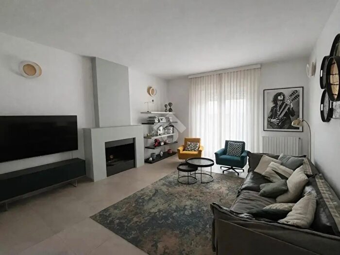 Casa con 5 locali in vendita in Taviano