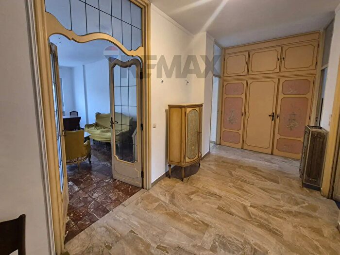 Appartamento con 5 locali in vendita in Via Nizza, Torino