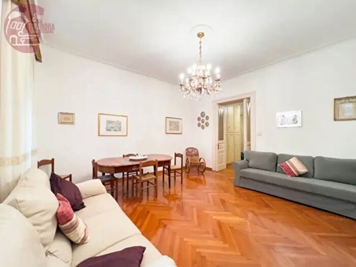 Appartamento trilocale in vendita in Viale Miramare, Trieste