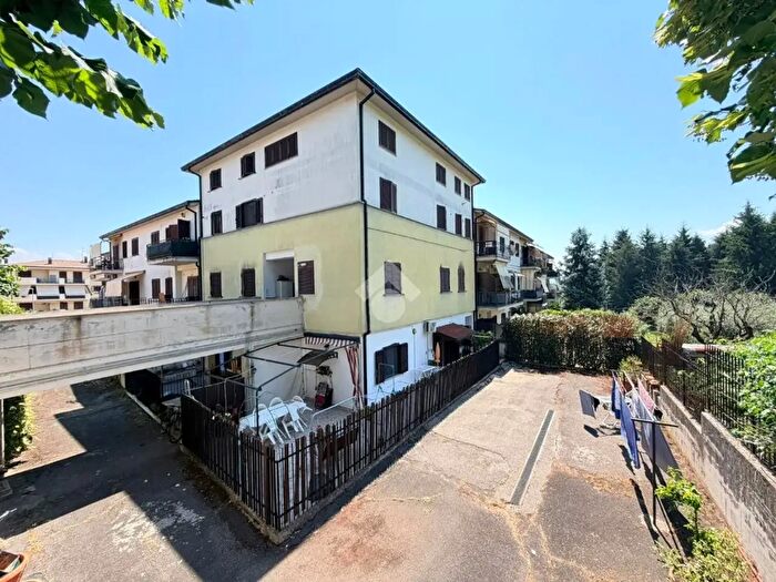 Appartamento trilocale in vendita in Via Galileo Galilei, Cave
