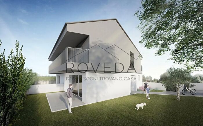 Casa quadrilocale in vendita in Via ° Reggimento Artiglieria, Treviso