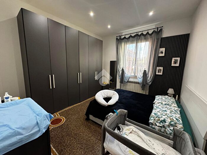 Appartamento con 7 locali in vendita in Via Carlo Rota, Genova