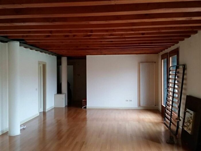 Appartamento con 6 locali in affitto in Via Pusterla, Centro, Bassano del Grappa