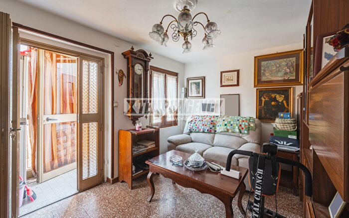 Appartamento trilocale in vendita in Via Casa Bellei, Pavullo Nel Frignano