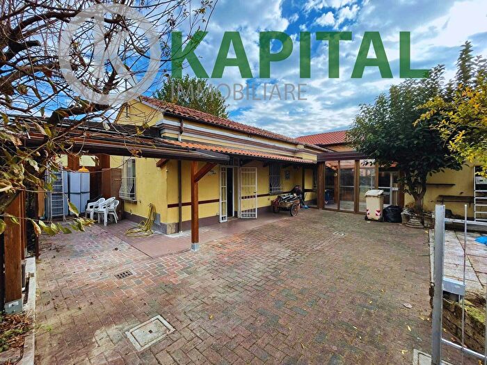 Casa con 6 locali in vendita in Forli