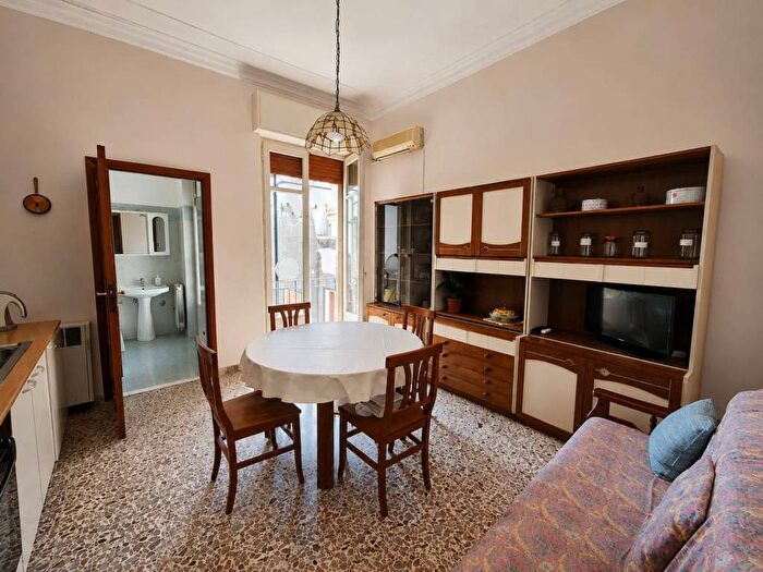 Appartamento bilocale in affitto in Via Giacomo Matteotti, Centro, Misterbianco