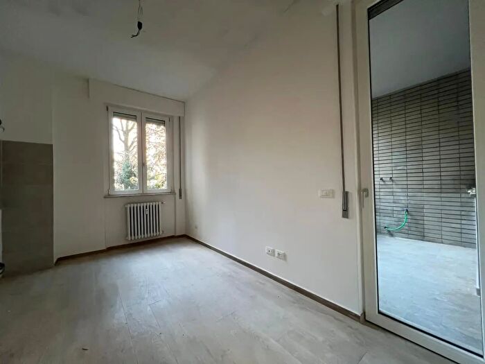 Appartamento quadrilocale in affitto in Via Enrico Finzi, Firenze