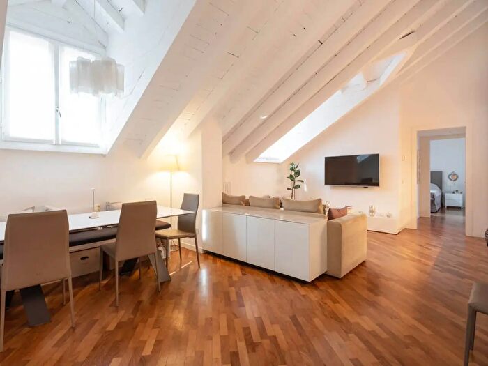 Casa bilocale in vendita in Via Anfiteatro, Milano