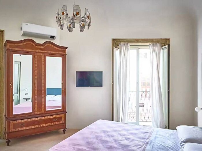 Appartamento trilocale in affitto in Vicolo Scafidi, Cassaro, Palermo