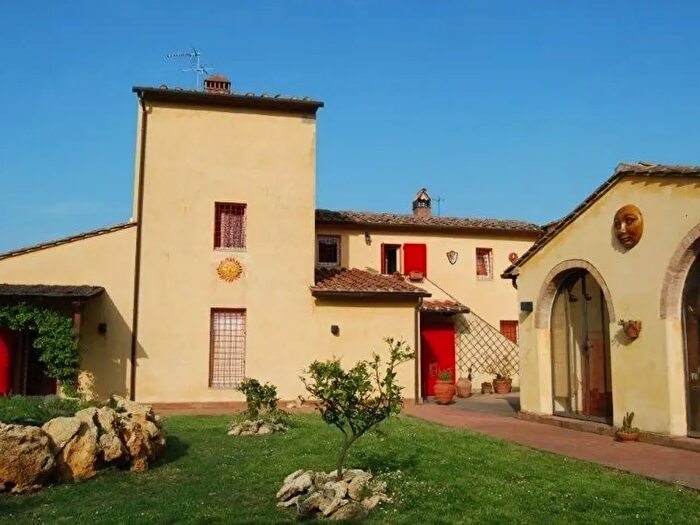 Casa con 10 locali in vendita in Casciana Terme Lari