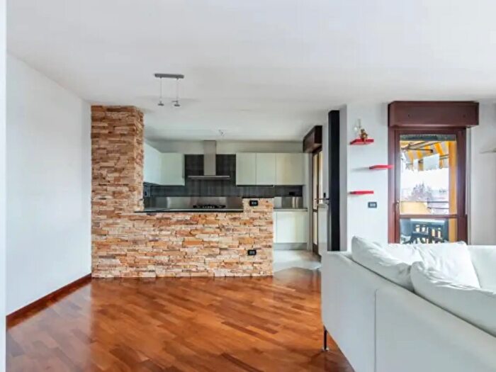 Appartamento trilocale in vendita in Via Giotto, Mariano Comense