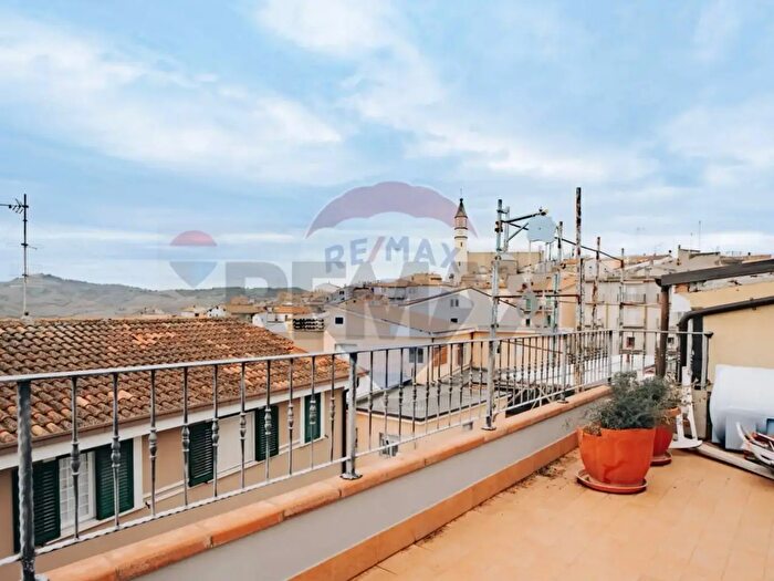 Casa con 5 locali in vendita in Montenero Di Bisaccia