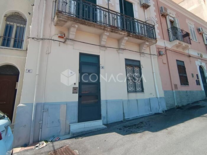 Appartamento trilocale in vendita in Via Montepiselli, Messina