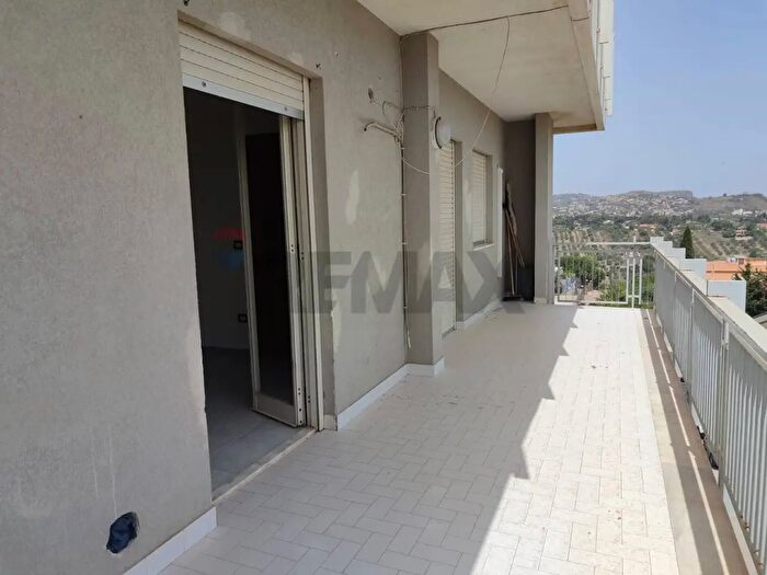 Appartamento con 7 locali in vendita in Casteldaccia