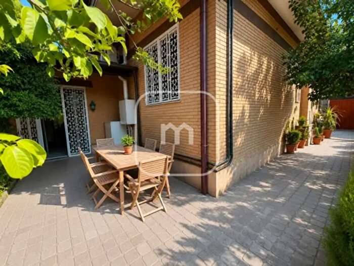 Appartamento quadrilocale in vendita in Via alì, Roma