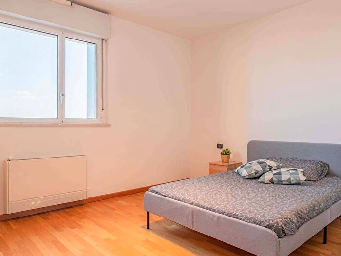 Appartamento trilocale in affitto in Viale dell'Innovazione, Bicocca, Milano