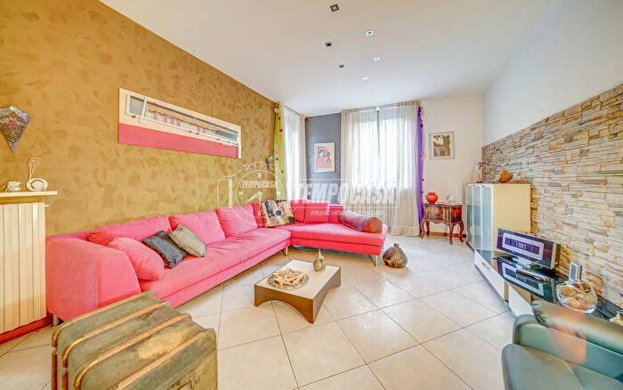 Appartamento quadrilocale in vendita in Piazza Italia, Cairate