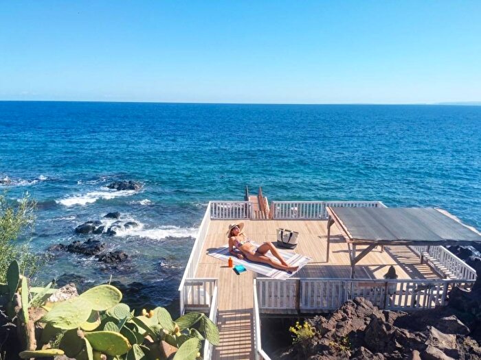 Appartamento bilocale in affitto in Via Antonello da Messina, Centro, Aci Castello