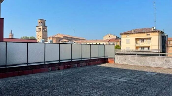 Appartamento con 7 locali in vendita in Viale Mentana Parma, Parma