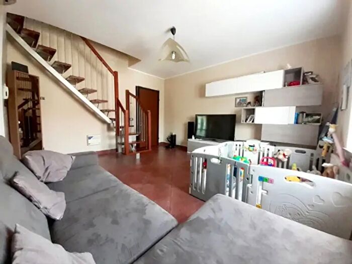 Appartamento trilocale in vendita in Via Monte Grappa, Guanzate