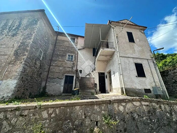 Appartamento quadrilocale in vendita in Via Cortile, Cassino