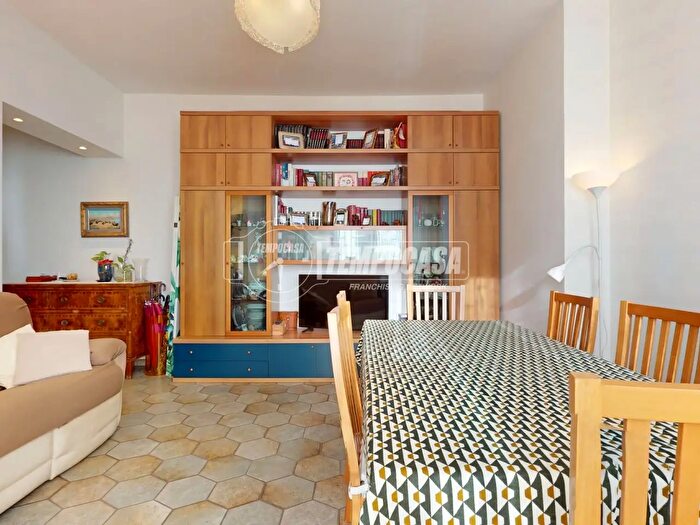 Appartamento con 5 locali in vendita in Via Bondanello, Castel Maggiore