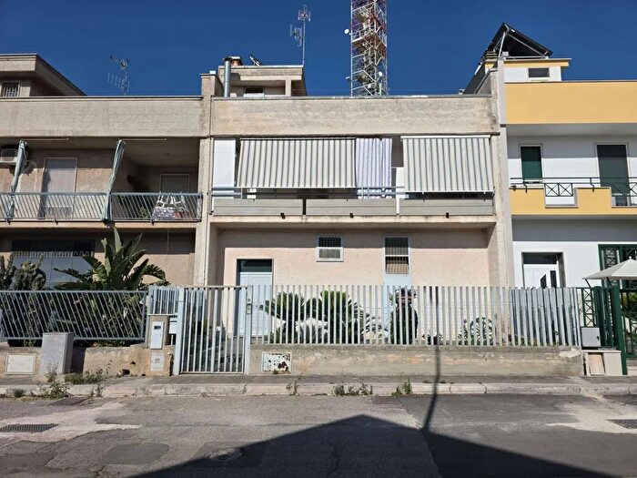 Casa con 6 locali in vendita in Conversano