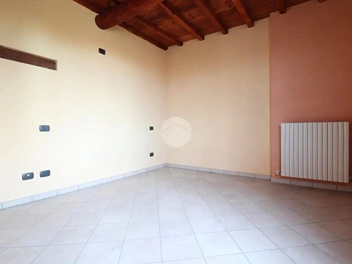 Appartamento bilocale in vendita in Strada Roppi, Castel DArio