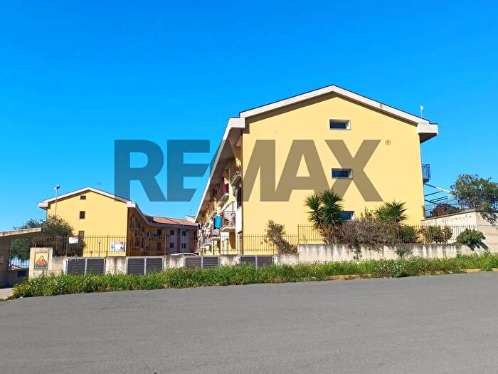 Casa con 7 locali in vendita in Via Carnevale, Caltagirone