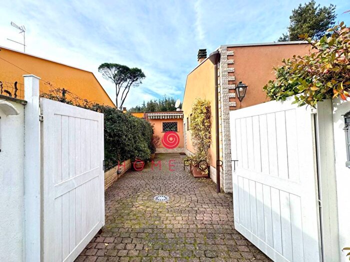 Casa trilocale in affitto in Largo dellOlgiata, Olgiata, Roma