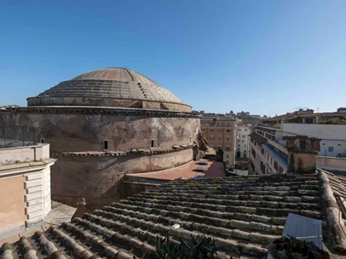 Appartamento bilocale in vendita in Via della Palombella, Roma