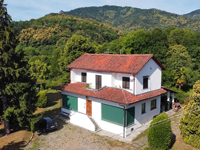 Casa con 12 locali in vendita in Via Coassoli, Cantalupa